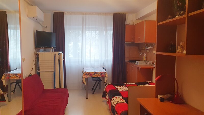 Vatra Luminoasa, str. Hambarului, inchiriere garsoniera, langa Mega Mall.