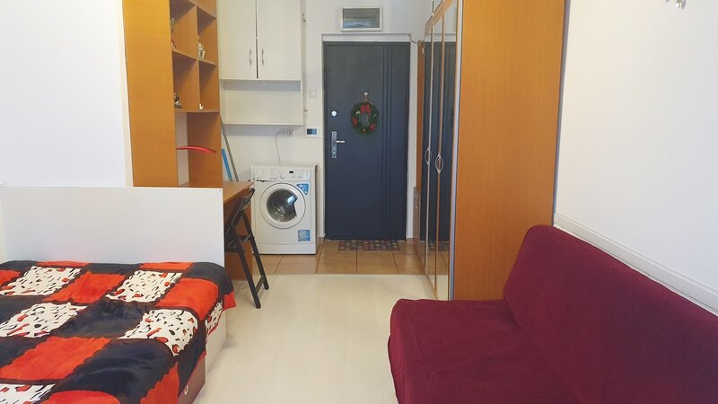 Vatra Luminoasa, str. Hambarului, inchiriere garsoniera, langa Mega Mall.